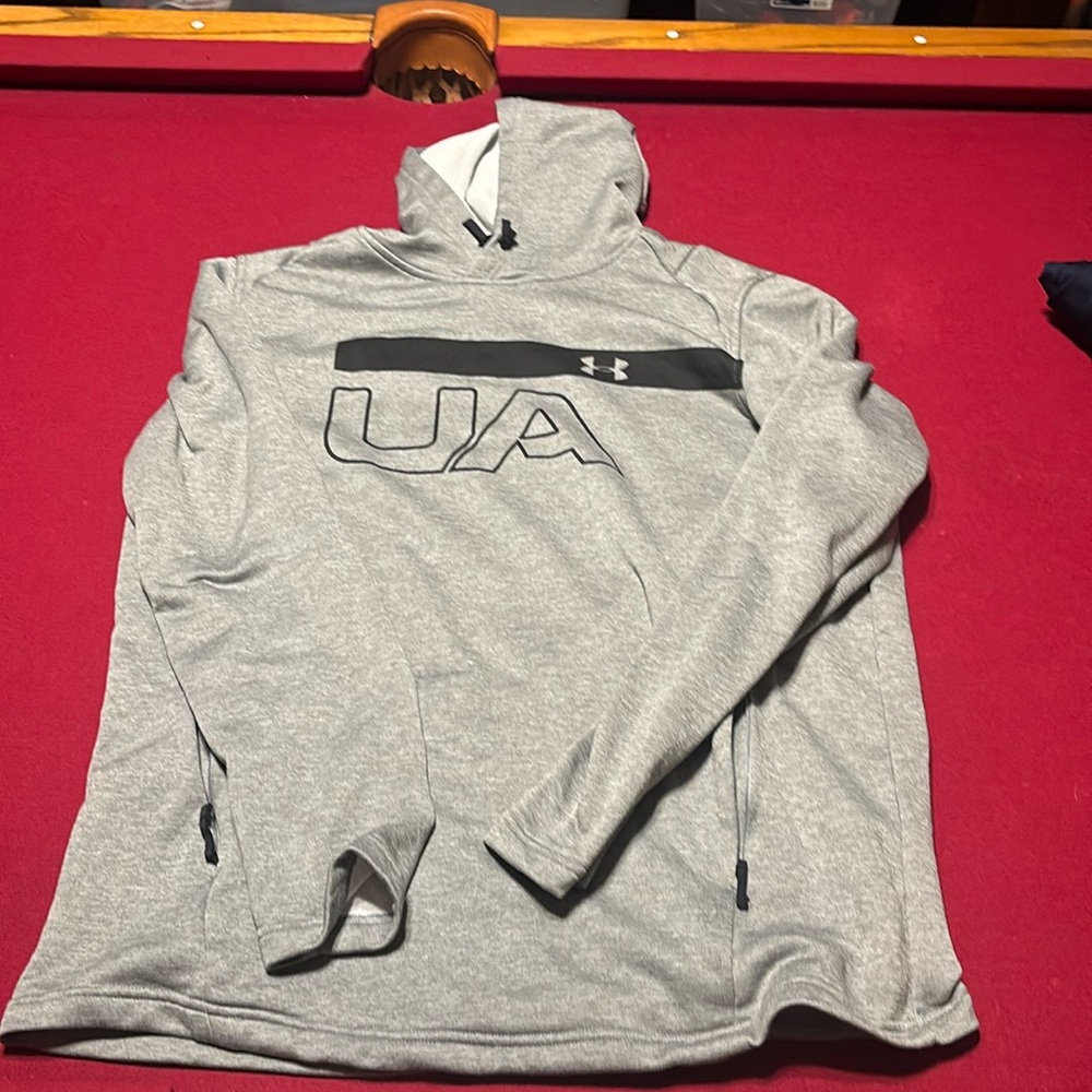 Under armor hooded sweatshirt